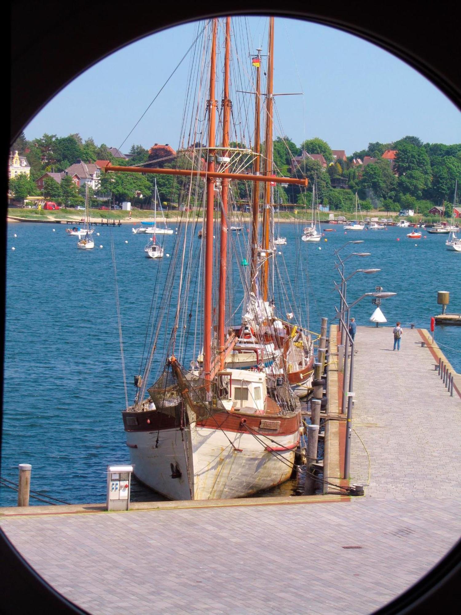 Apartment 12 - "Silbermoewe I" - Blickrichtung Yacht- Und Binnenhafenoffenes Meer Екернферде Екстер'єр фото